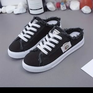 Cute lace up womens canvas half back slip on shoes fits Size 9 1/2-10 NEW!!